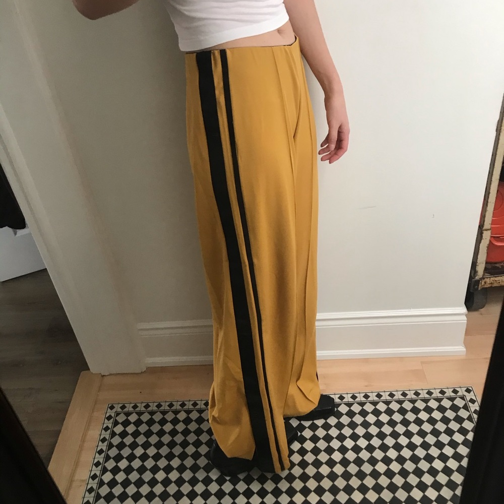 Zara wide legged yellow stripe pants with tags